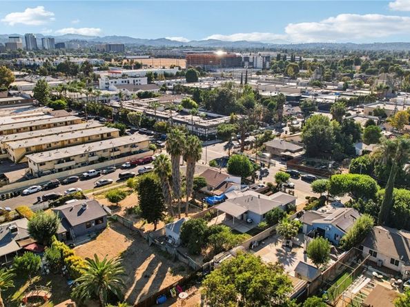 7010 Milwood Avenue, Canoga Park CA 91303