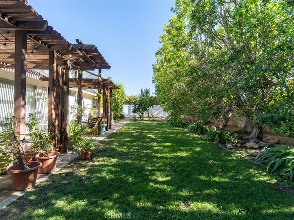 22714 Stagg, West Hills CA 91304