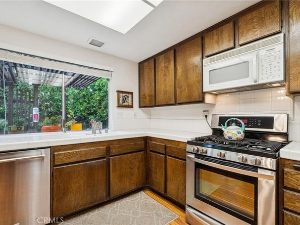 22714 Stagg, West Hills CA 91304