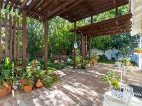 22714 Stagg, West Hills CA 91304