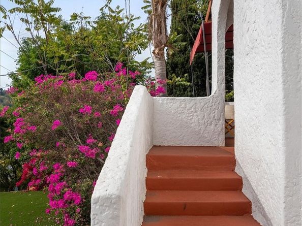 2123 Branden Street, Los Angeles CA 90026