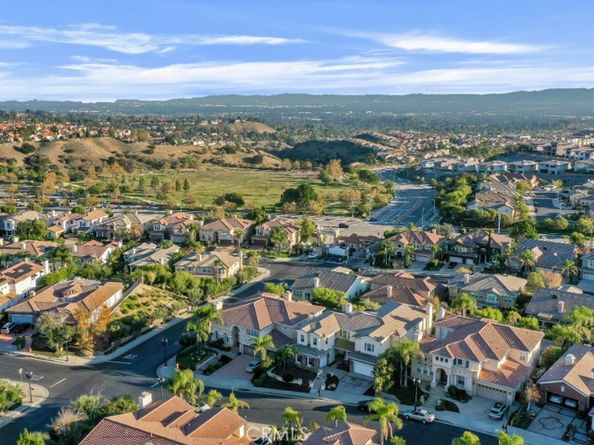 20212 Via Medici, Porter Ranch CA 91326