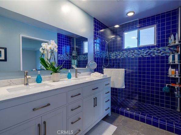 17726 Martha St., Encino CA 91316