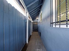 5808 Hooper, Los Angeles CA 90011