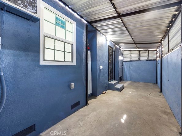 5808 Hooper, Los Angeles CA 90011