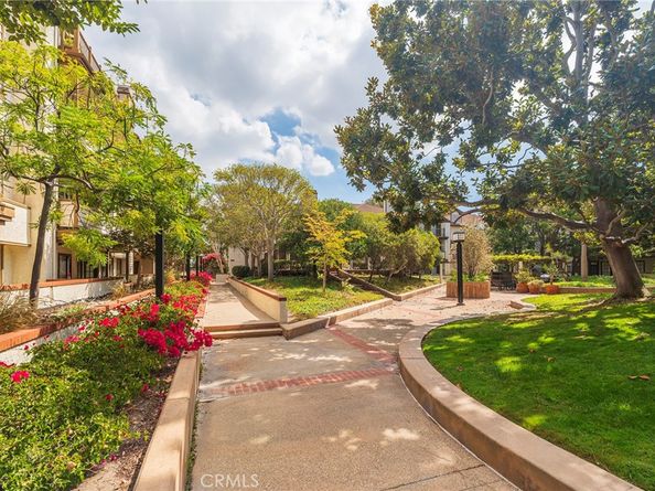 2577 Plaza Del Amo 730, Torrance CA 90503