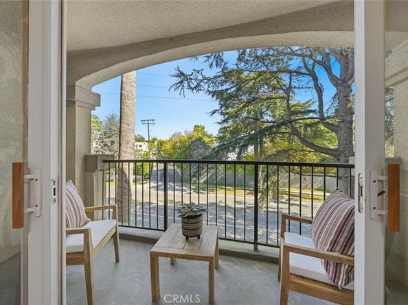 222 7th, Santa Monica CA 90402