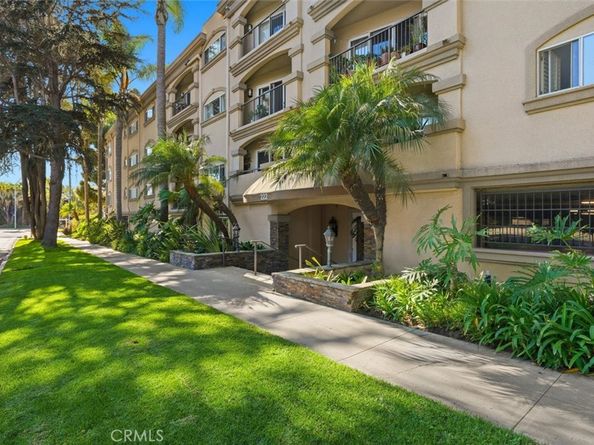 222 7th, Santa Monica CA 90402