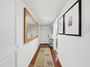 222 7th, Santa Monica CA 90402