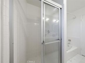 222 7th, Santa Monica CA 90402