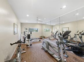222 7th, Santa Monica CA 90402