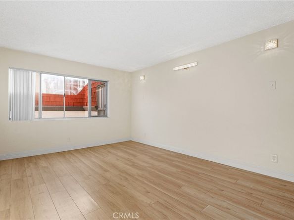 5651 Sumner Way 310, Culver City CA 90230