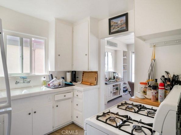 3012 Manhattan Avenue, Manhattan Beach CA 90266