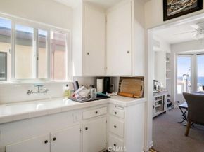 3012 Manhattan Avenue, Manhattan Beach CA 90266