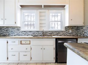 1104 W 89th Street, Los Angeles CA 90044