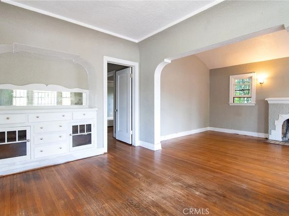 1104 W 89th Street, Los Angeles CA 90044