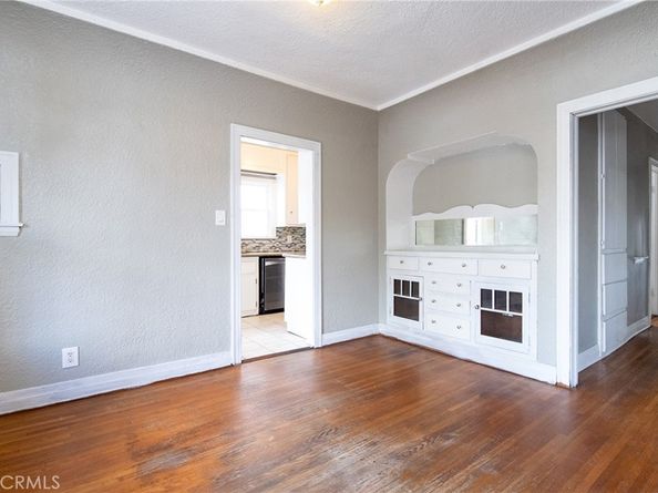 1104 W 89th Street, Los Angeles CA 90044