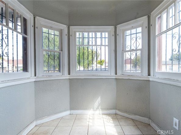 1104 W 89th Street, Los Angeles CA 90044