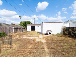 1104 W 89th Street, Los Angeles CA 90044