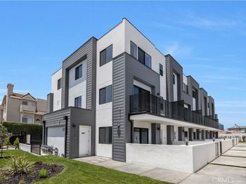 1715 W 149th Street