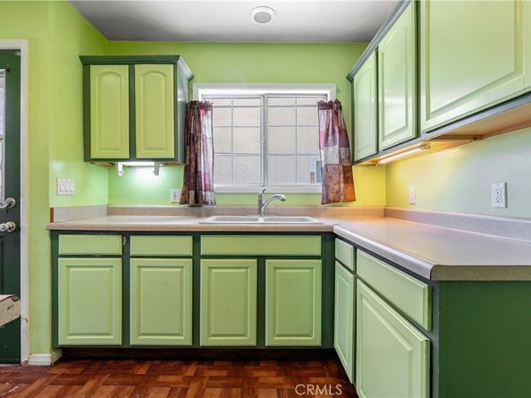 1654 W 216th Street, Torrance CA 90501