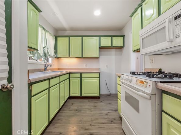 1654 W 216th Street, Torrance CA 90501