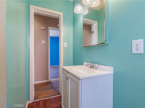 1654 W 216th Street, Torrance CA 90501