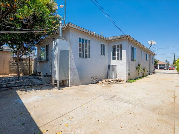 1654 W 216th Street, Torrance CA 90501