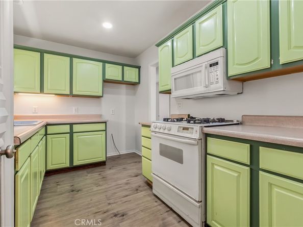 1654 W 216th Street, Torrance CA 90501