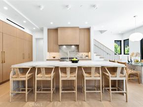 2206 Gates Avenue B, Redondo Beach CA 90278