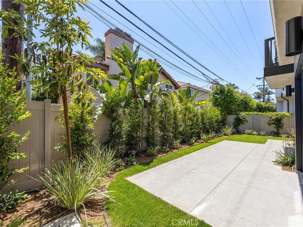 2206 Gates Avenue B, Redondo Beach CA 90278