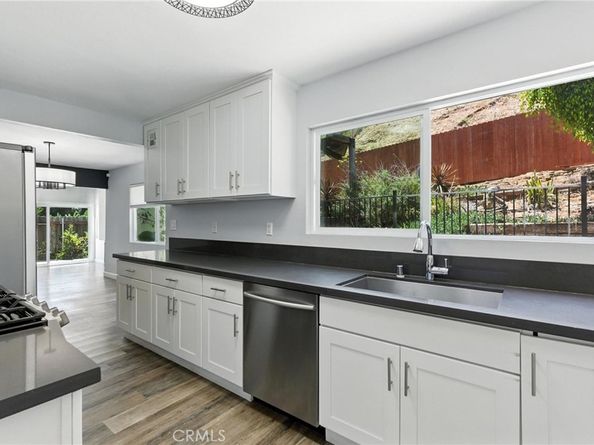 5439 S La Cienega Boulevard, Ladera Heights CA 90056