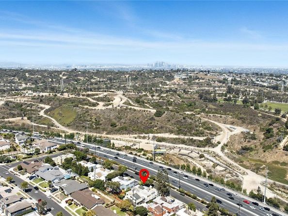 5439 S La Cienega Boulevard, Ladera Heights CA 90056