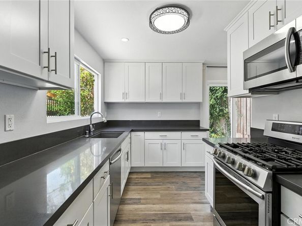 5439 S La Cienega Boulevard, Ladera Heights CA 90056