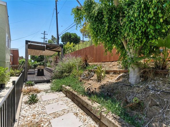 5439 S La Cienega Boulevard, Ladera Heights CA 90056