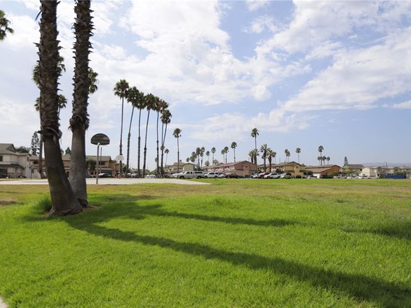 50 Paradise S, Carson CA 90745