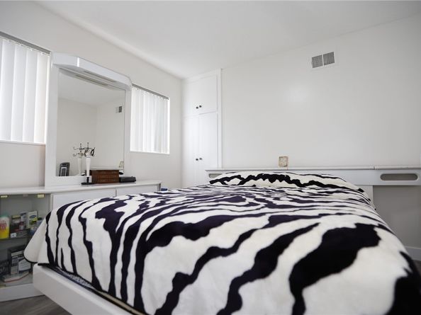 50 Paradise S, Carson CA 90745