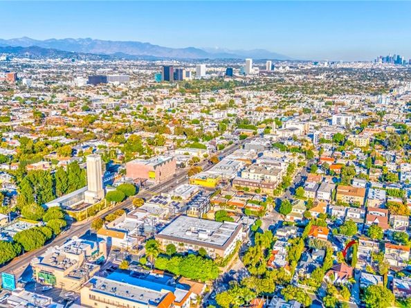 1446 S Oakhurst Drive, Los Angeles CA 90035