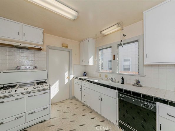 1446 S Oakhurst Drive, Los Angeles CA 90035