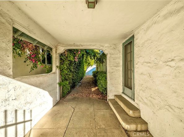 1446 S Oakhurst Drive, Los Angeles CA 90035