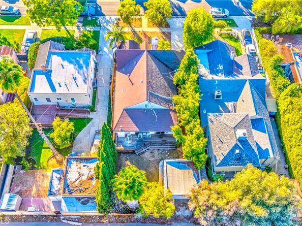 1446 S Oakhurst Drive, Los Angeles CA 90035