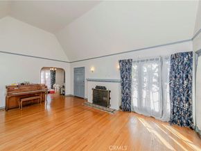 1446 S Oakhurst Drive, Los Angeles CA 90035