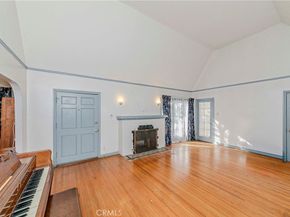 1446 S Oakhurst Drive, Los Angeles CA 90035