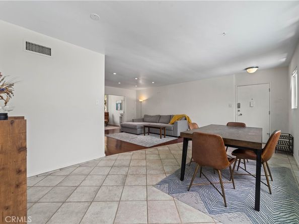 1525 N Hayworth Ave 205, Los Angeles CA 90046