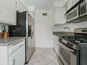 1525 N Hayworth Ave 205, Los Angeles CA 90046