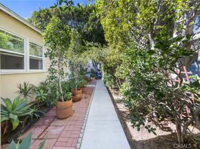 3017 4th, Santa Monica CA 90405