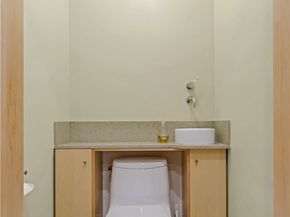 434 S Irving Boulevard, Los Angeles CA 90020