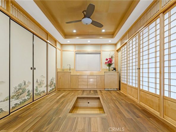 434 S Irving Boulevard, Los Angeles CA 90020