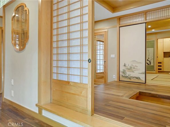 434 S Irving Boulevard, Los Angeles CA 90020