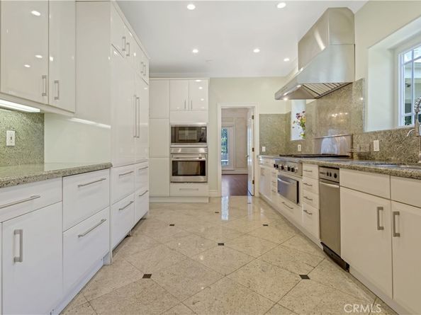 434 S Irving Boulevard, Los Angeles CA 90020